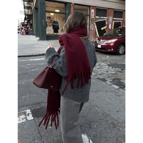 Burgundy Wide Shawl Scarf With Tassels Fuzzy Knit - Picture 11 of 11